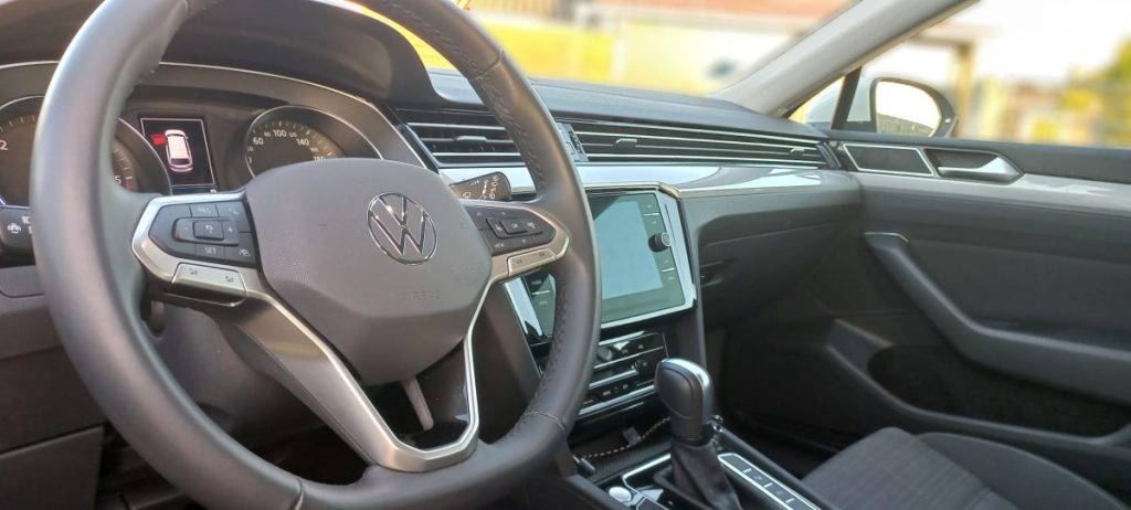 intérieur d'une Passat équipée en taxi